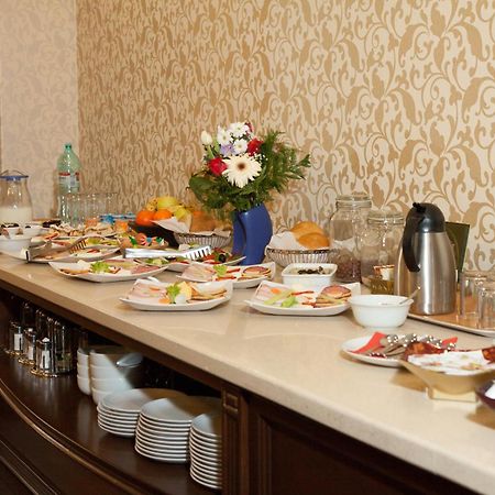 Hotel Hermes Алба-Юлия Экстерьер фото