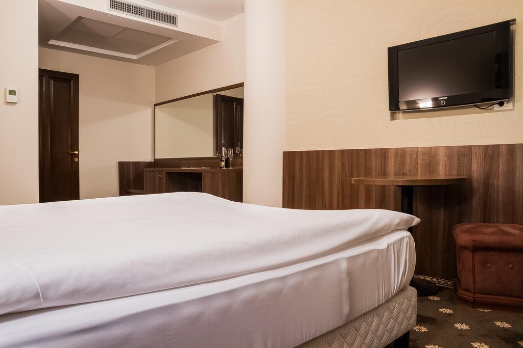 Hotel Hermes Алба-Юлия Экстерьер фото