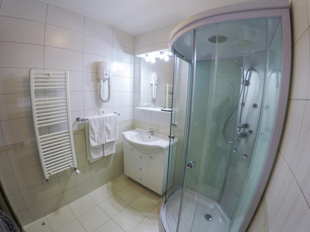 Hotel Hermes Алба-Юлия Экстерьер фото