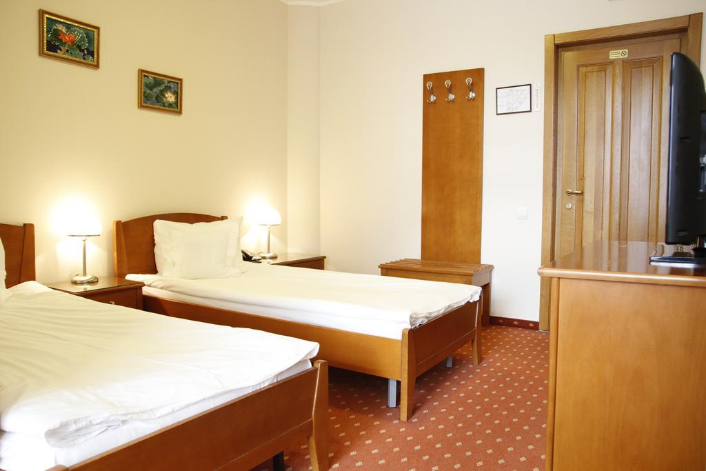 Hotel Hermes Алба-Юлия Экстерьер фото