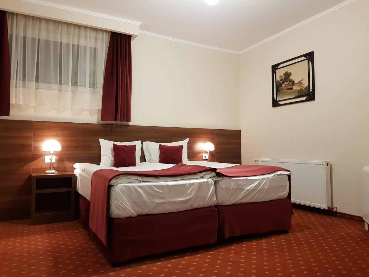 Hotel Hermes Алба-Юлия Экстерьер фото